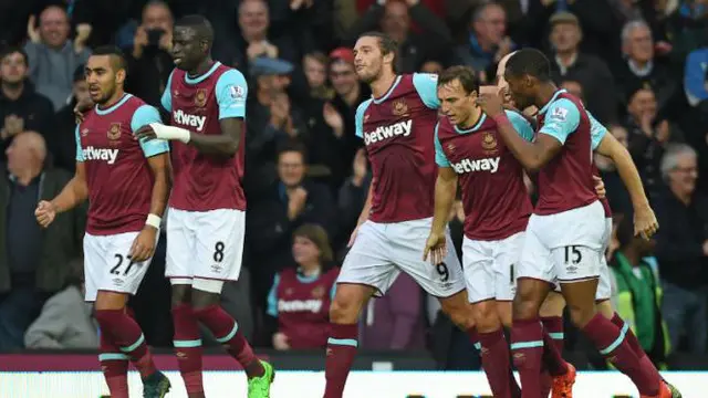Gol Andy Carroll Buat West Ham Menang Atas Chelsea 2-1