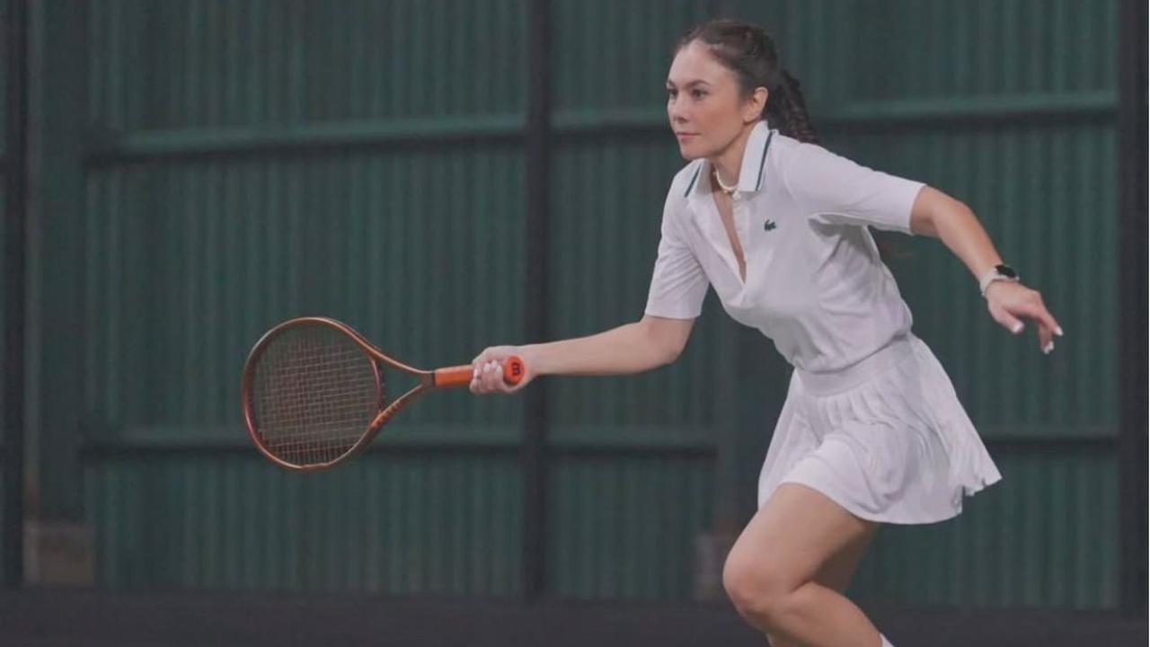 5 Potret Wulan Guritno Main Tenis Rahasia Body Goals yang Bikin Netizen Kagum