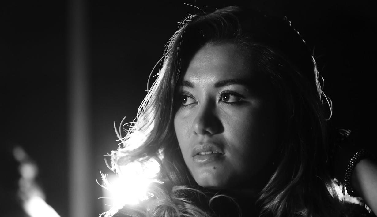 Amanda Gonzales saat wawancara peluncuran album barunya di Kantor Bola.com, Gondangdia, Jakarta,Senin (23/11/2015). (Bola.com/Nicklas Hanoatubun).