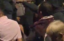Sempat Memanas, Massa Demo di Depan Gedung DPR Dibubarkan Paksa Polisi