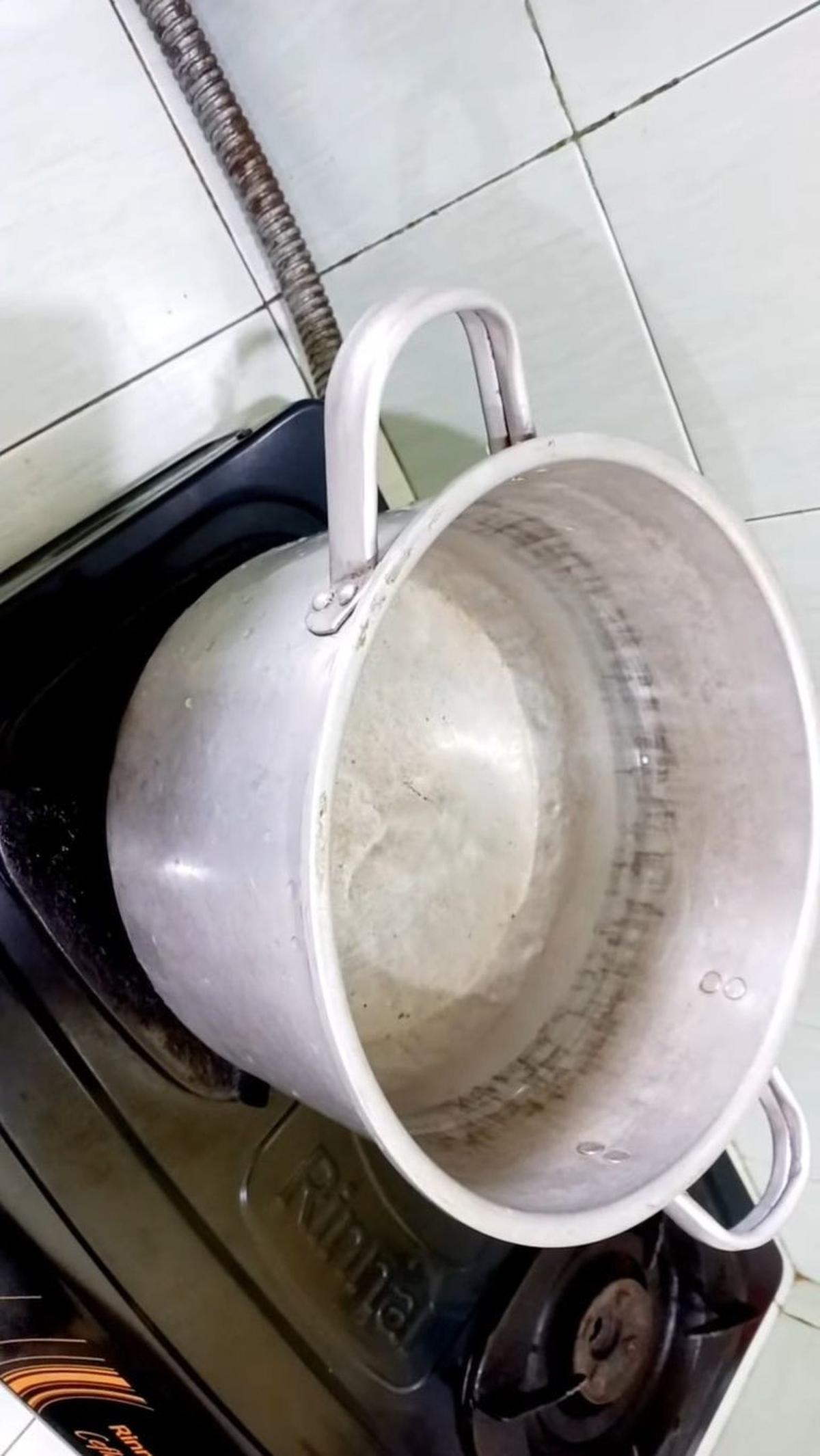 Rebus AIr Sampai Mendidih