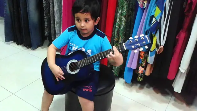 Azry, Bocah Cilik yang Booming Setelah Cover Lagu Kehilangan Milik Firman