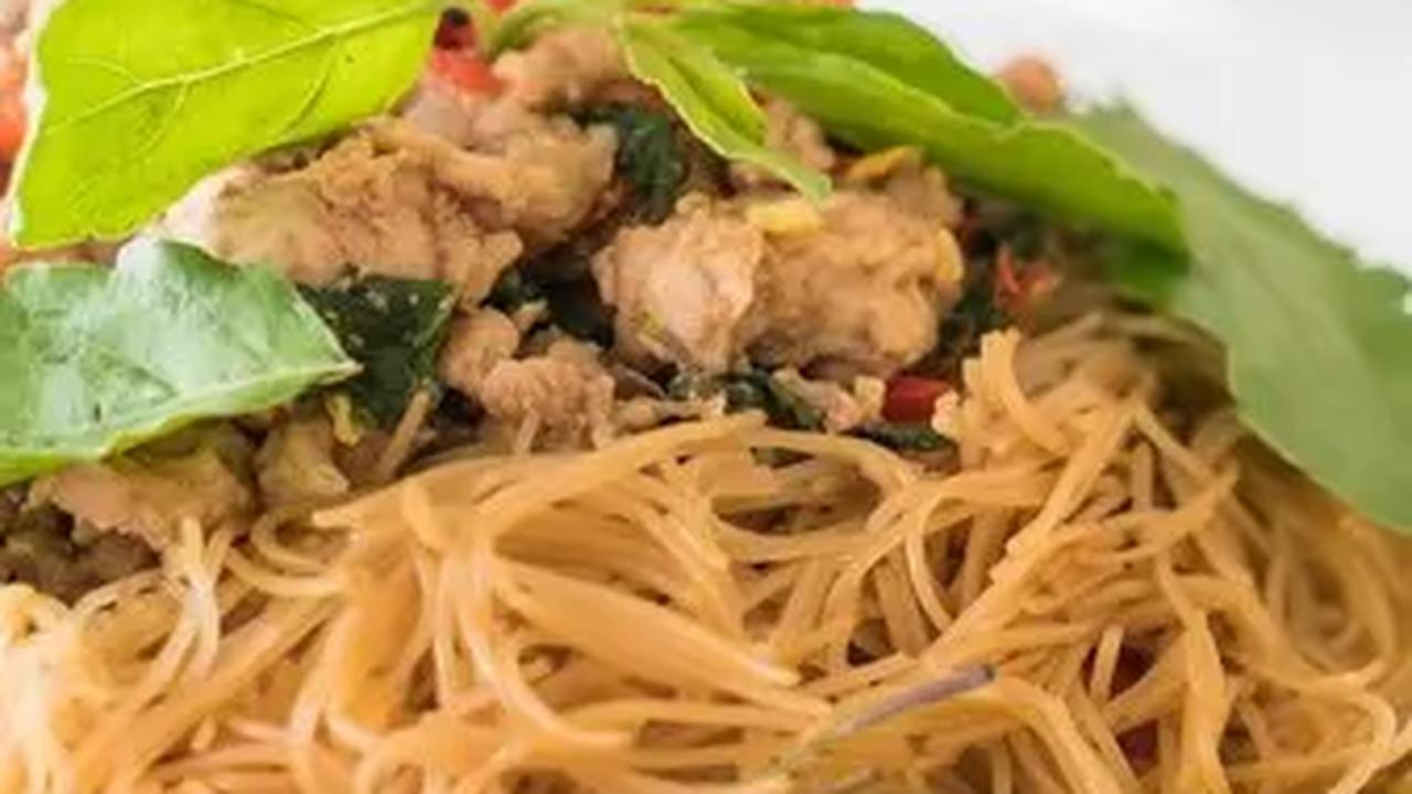 Sebagai pengganti nasi, baik bihun maupun soun dapat menjadi pilihan sehat jika dikonsumsi dengan bijak dan dipersiapkan dengan cara yang tepat.