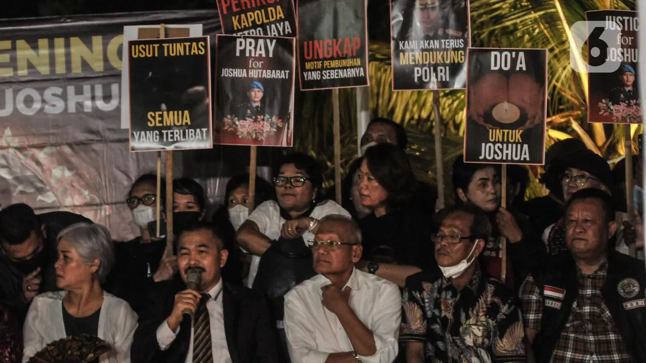 Aksi Solidaritas 4.000 Lilin Mengenang 40 Hari Kematian Brigadir J