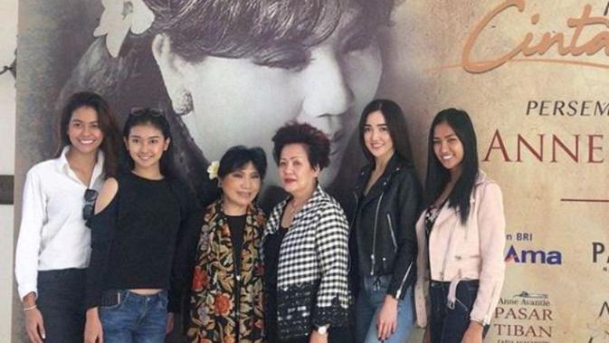 Anne Avantie bersama para Putri Indonesia dan Owner Rumah Luwih Feroline (Instagram @anneavantieheart)