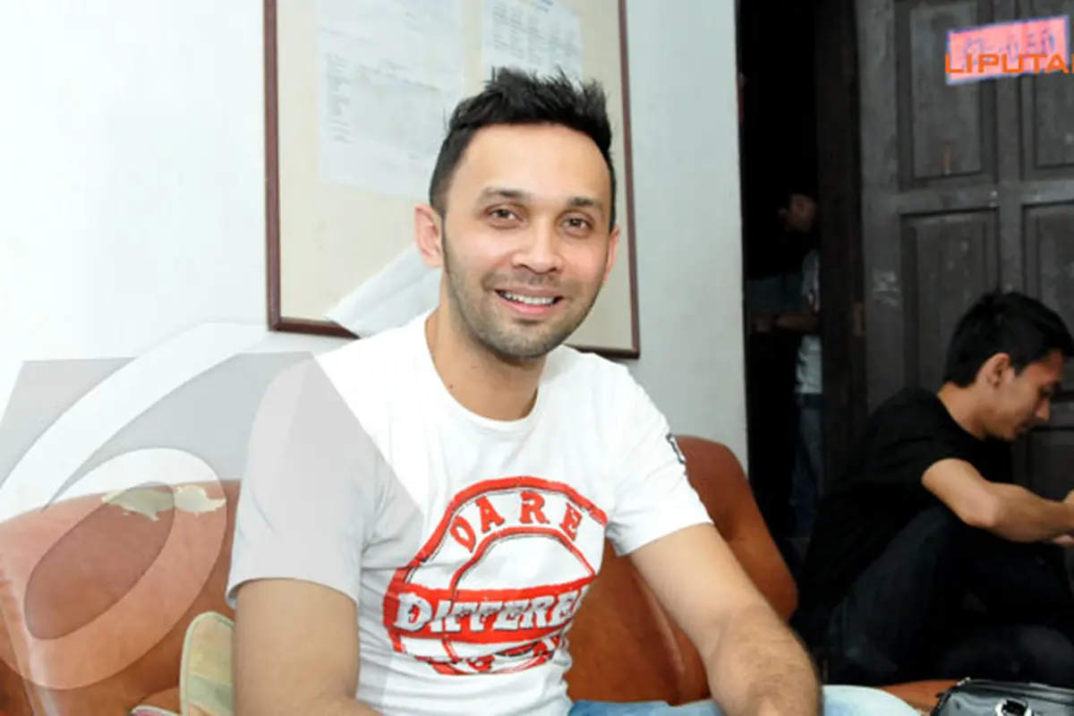tengku-zaky-2-130713c.jpg
