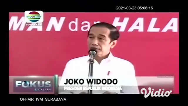 Presiden RI Joko Widodo meninjau vaksinasi massal di Pendopo Delta Wibawa Kabupaten Sidoarjo, Jawa Timur, Senin pagi (22/3). Presiden meninjau vaksinasi perdana vaksin Astrazeneca yang serentak akan dilakukan secara nasional.