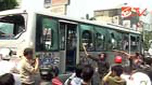 Jalur Busway Akan Dipagari