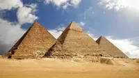 12-01-1984: Pemugaran Piramida Agung Giza Terpaksa Dihentikan