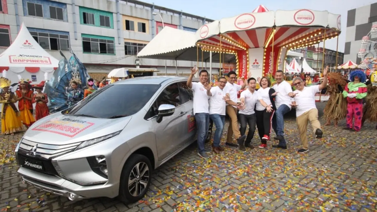 Mitsubishi “Xpander Tons of Real Happiness”.