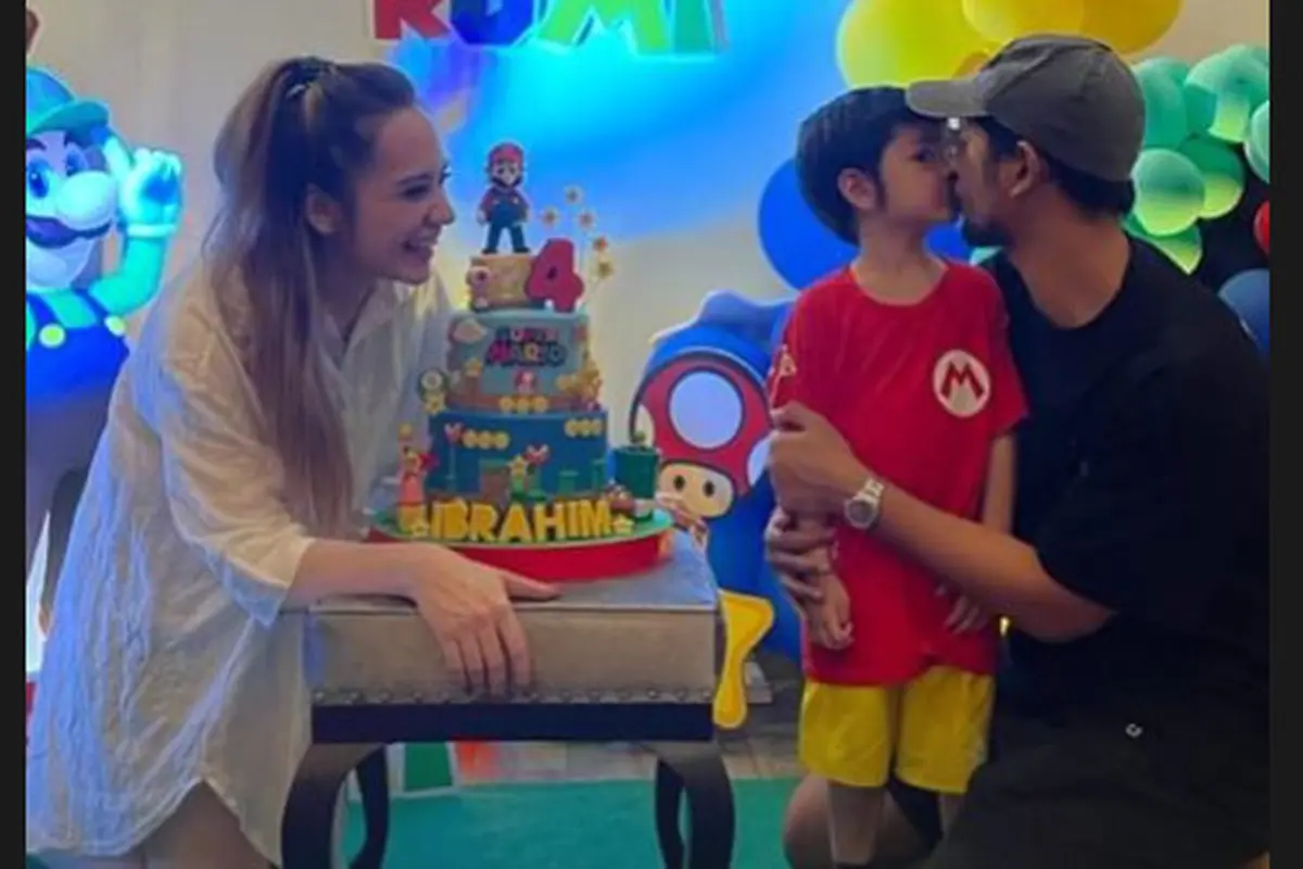 Arya Saloka dan Putri Anne Rayakan Ultah Rumi