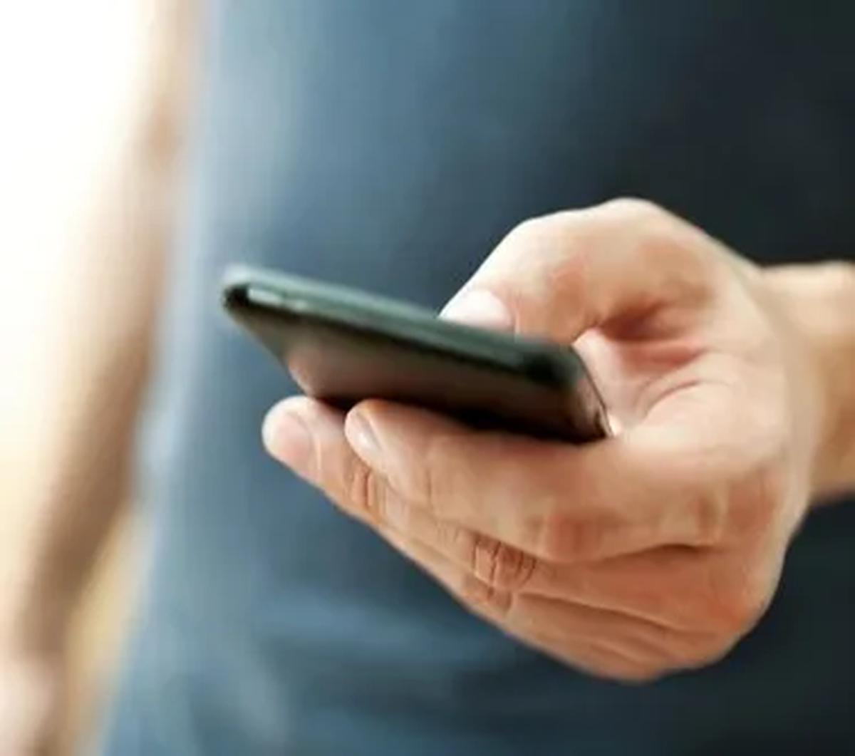 Sebabnya, mereka mengalami kendala pada gawai yang dimiliki, misal IMEI yang terblokir, tidak ada sinyal dan pertanyan lainnya.