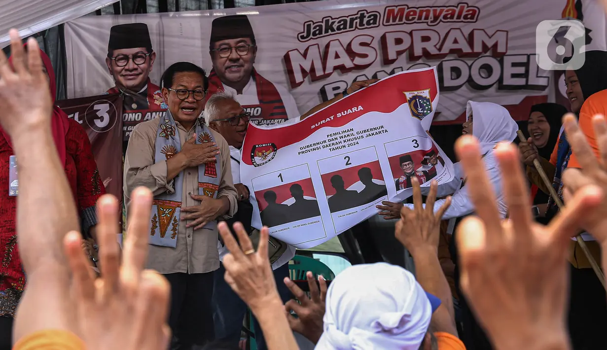 Calon Gubernur DKI Jakarta nomor urut tiga, Pramono Anung berkampanye sekaligus menyapa warga di kawasan Kebayoran Lama, Jakarta Selatan, Selasa (29/10/2024). (Liputan6.com/Angga Yuniar)
