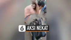 Viral di media sosial, aksi nekat seorang istri yang sedang marah merusak motor milik suami dengan palu. Aksinya tersebut direkam oleh warga sekitar.