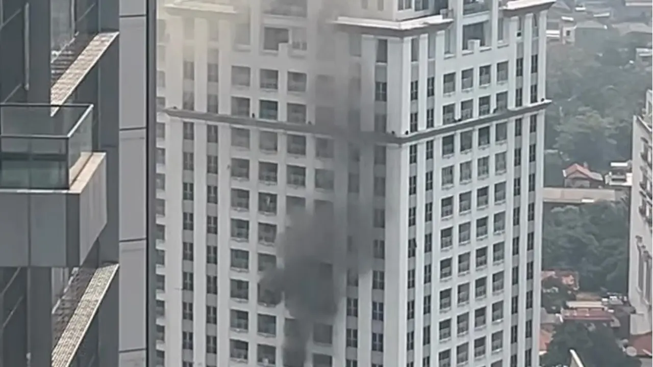 Kebakaran Apartemen Pavilion Jakpus, Damkar Sisir Korban Terjebak