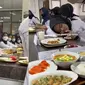 Viral Siswa Tata Boga Praktik Masak saat Puasa (Sumber: TikTok/gusvitas)