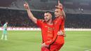 <p>Selebrasi pemain Persija Jakarta, Marko Simic (kiri) bersama Riko Simanjuntak setelah menjebol gawang Persis Solo pada laga pekan ke-31 BRI Liga 1 2023/2024 di Stadion Utama Gelora Bung Karno (SUGBK) Senayan, Jakarta, Rabu (17/4/2024) malam WIB. (Bola.com/M Iqbal Ichsan)</p>
