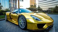Mobil Warna Emas Jadi Tren di Arab