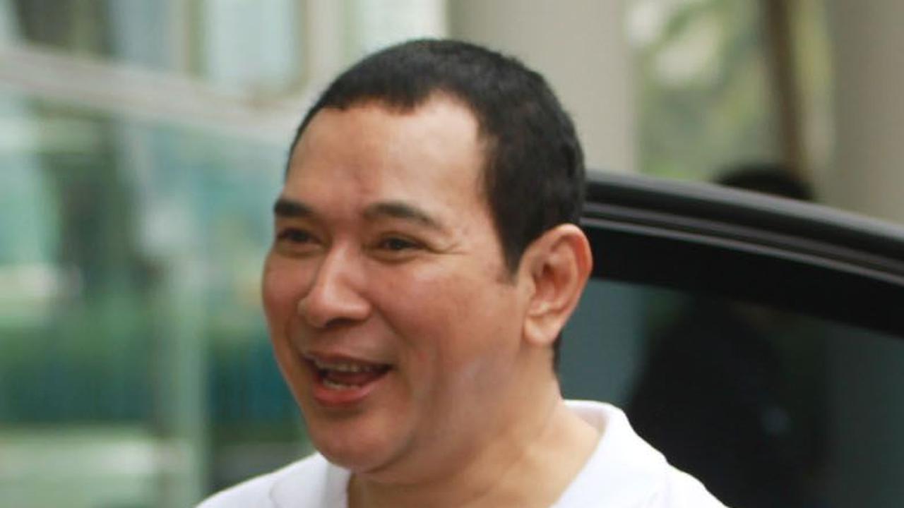Ganteng & Berkumis Tipis, Potret Jadul Tommy Soeharto Saat Menikah dengan Tata Cahyani Pakai Adat Jawa 'Cantiknya Orang Zaman Dulu