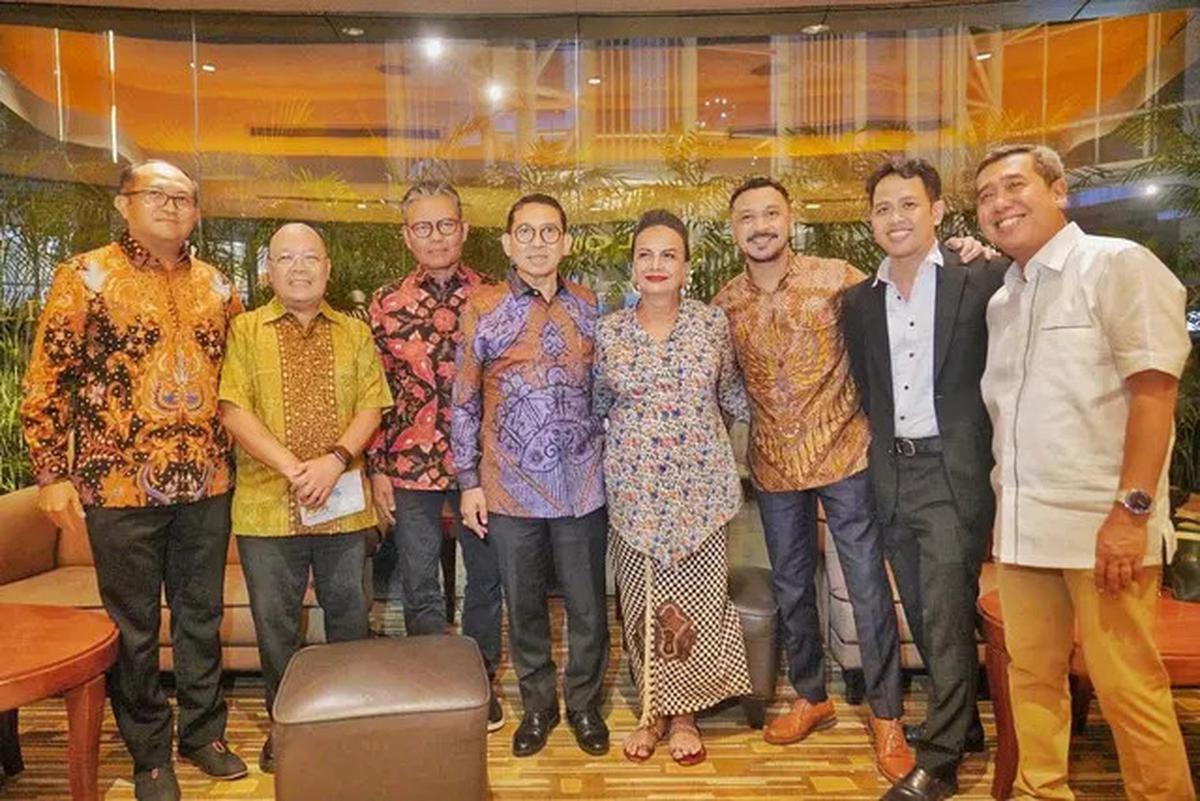 Fadli Zon Hadiri Gala Premiere Film Perang Kota Dibintangi Ariel Tatum, Ulas Pilot Project Matching Fund