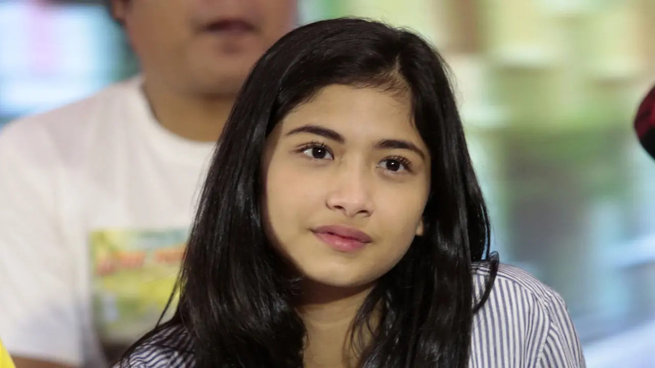 Lama Tak Muncul, Ini 6 Potret Faye Nicole yang Punya Kekasih Baru