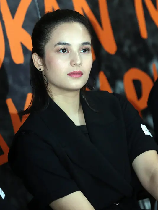 Pemeran film Headshot itu juga ingin berkontribusi langsung dengan anak-anak Papua. Dengan cara menjadi guru. Harapannya, anak-anak Papua bisa bersaing di dunia internasional. (Deki Prayoga/Bintang.com)