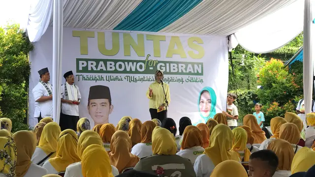 Tharekat Ulama Nusantara Tangerang Selatan mendeklarasikan dukungan untuk pasangan calon presiden (capres) dan calon wakil presiden (cawapres) nomor urut 02 Prabowo Subianto-Gibran Rakabuming Raka.