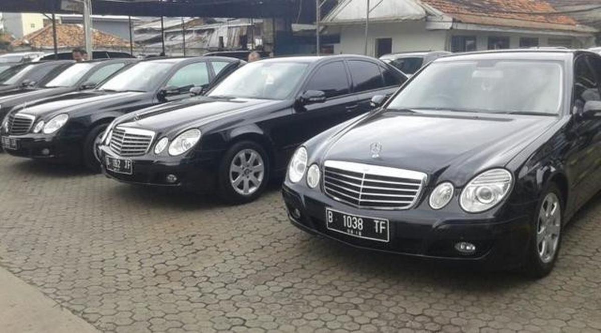 8 Rekomendasi Mobil Mercedes dengan Harga di Bawah Rp 100 Juta!