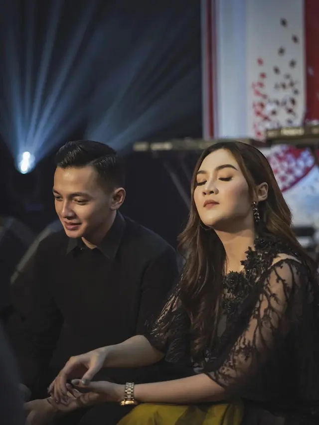 Nella Kharisma dan Dory Harsa. (Foto: Instagram @doryharsa)