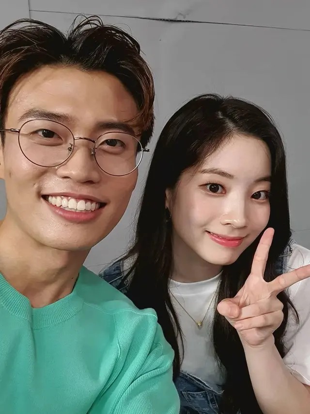 6 Potret YouTuber Jang Hansol dengan Artis Korea