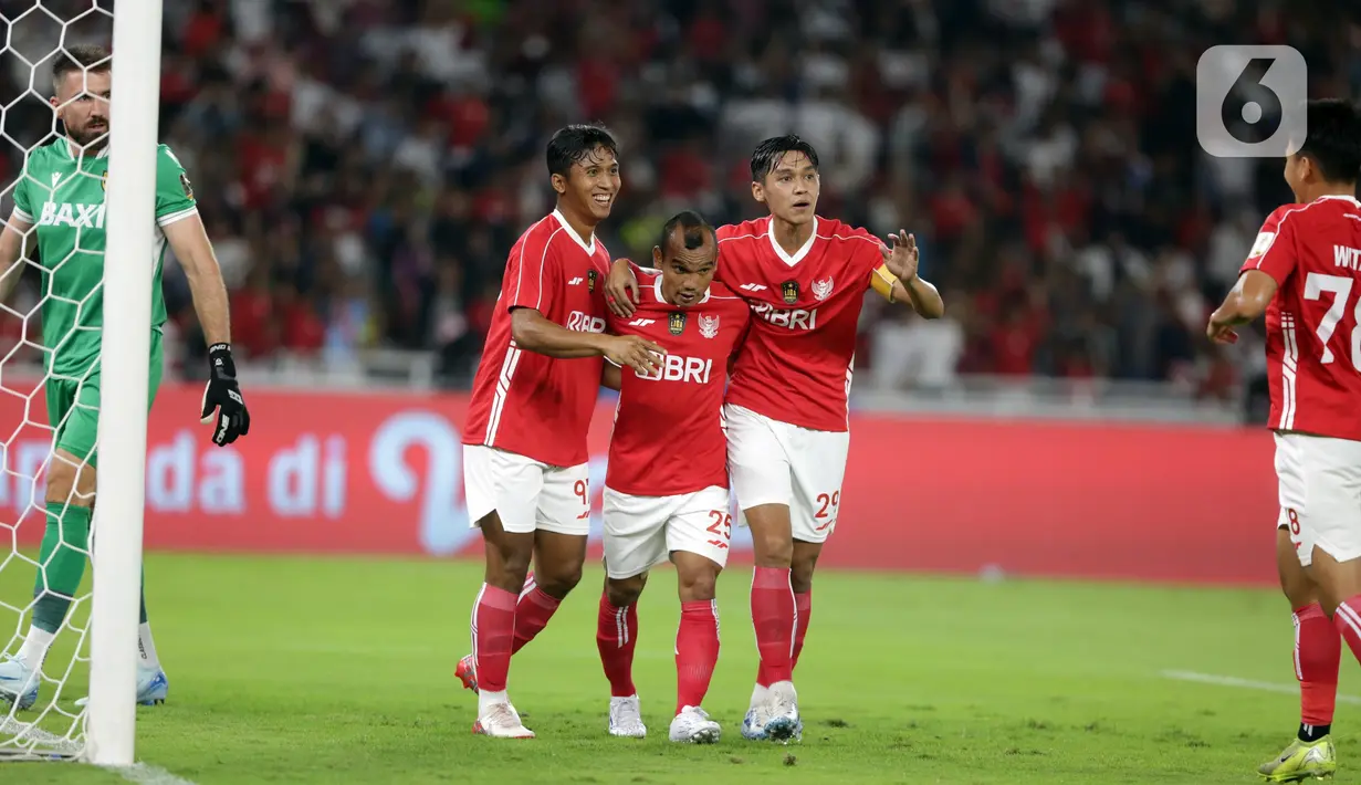 Liga Indonesia All Star sempat menyamakan skor di menit ke-14 melalui gol yang diciptakan oleh Rico Simanjuntak. (Liputan6.com/Helmi Fithriansyah)