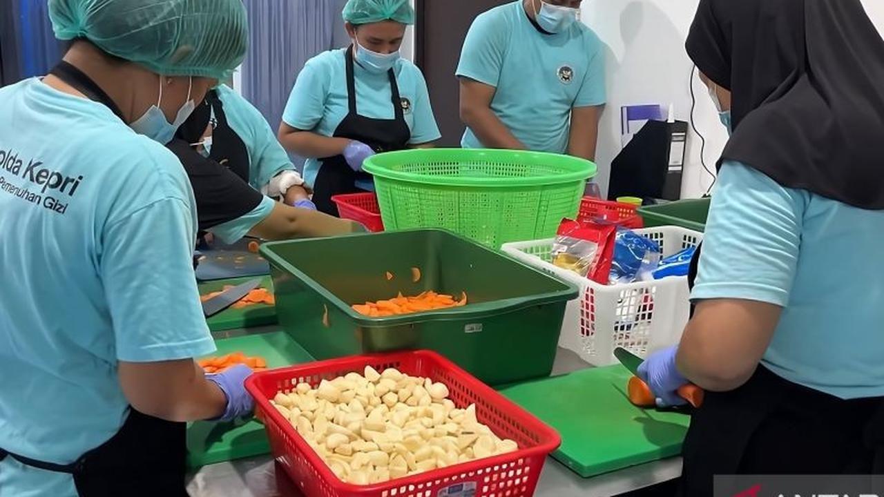 SPPG Polda Kepri Evaluasi Kinerja Relawan Dapur, Pastikan Kualitas Gizi Selama Libur Sekolah