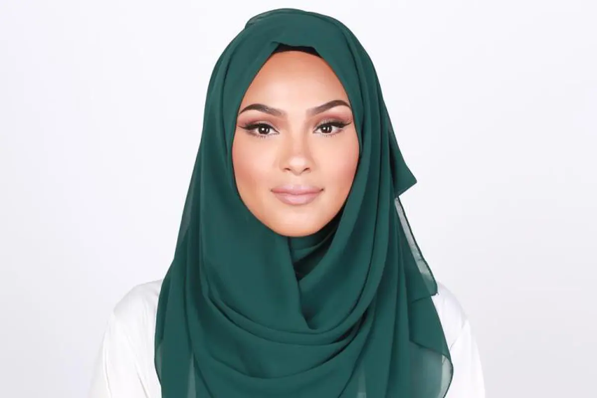 Biar Tambah Manis, Yuk Kreasikan Hijab Kamu dengan Chiffon Style