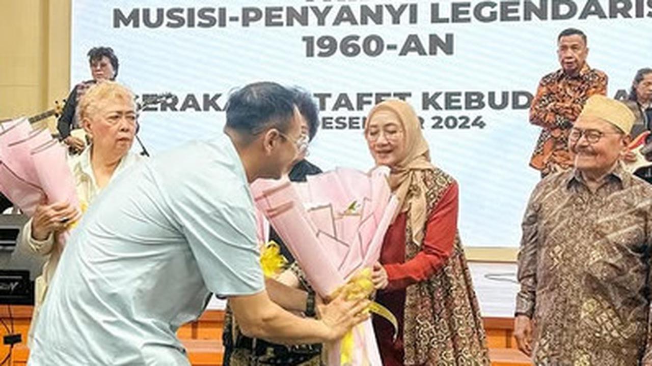 Sikap Raffi Ahmad Bertemu Para Penyanyi Legendaris Tuai Pujian, Sopan Santun Selalu Membungkuk saat Bersalaman