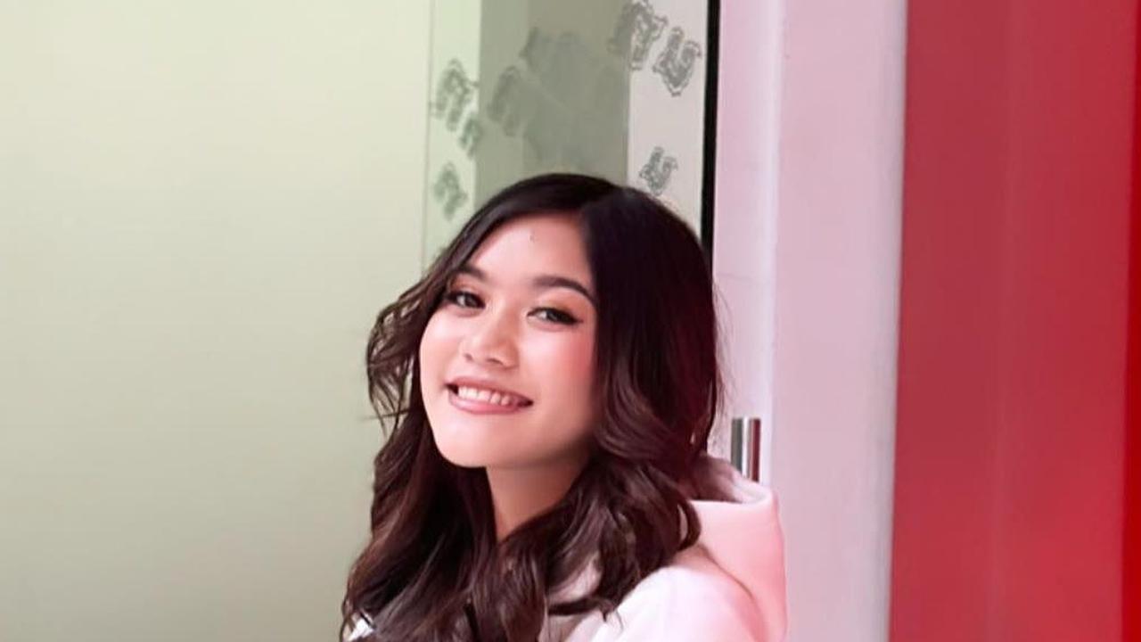 Potret Sridevi DA yang Ternyata Suka Foto Selfie, Penampilan Cantiknya Bikin Salfok