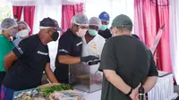 LPEI gelar pelatihan bagi para petani garam di Desa Kusamba, Kabupaten Klungkung, Bali. (dok: LPEI)