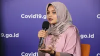 Anggota Junior Doctors Network Indonesia Zainah Fitriah menceritakan pengalamannya berkunjung ke mall di masa Adaptasi Kebiasaan Baru sesi talkshow Aktivitas Baru Gerai di Mall di Graha BNPB, Jakarta, Minggu (12/7/2020). (Dok Badan Nasional Penanganan Bencana/Fotografer M Arfari Dwiatmodjo)