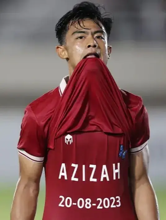 <p>Beberapa waktu lalu, selebrasi Pratama Arhan usai mencetak gol ke gawang Turkmenistan U-23 menjadi viral. Dalam kaos dalam yang dikenakan bertuliskan nama sang istri dan juga tanggal pernikahan. [Instagram/teukuwisnu]</p>