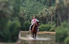 Intip Foto-foto Aksi Pevita Pearce saat Berkuda di Pinggir Pantai, Penampilannya Bikin Salfok