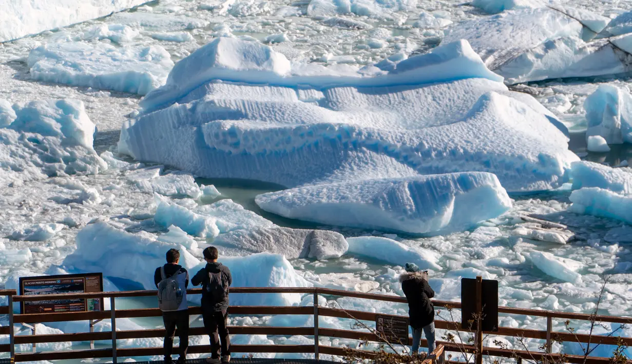 Gletser Perito Moreno dinamai untuk menghormati penjelajah Argentina Francisco Moreno, yang memainkan peran penting dalam sengketa perbatasan antara Argentina dan Chile pada abad ke-19. (Walter Diaz / AFP)