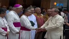 Seluruh prosesi misa tahbisan ini berlangsung khidmat hingga usai acara.