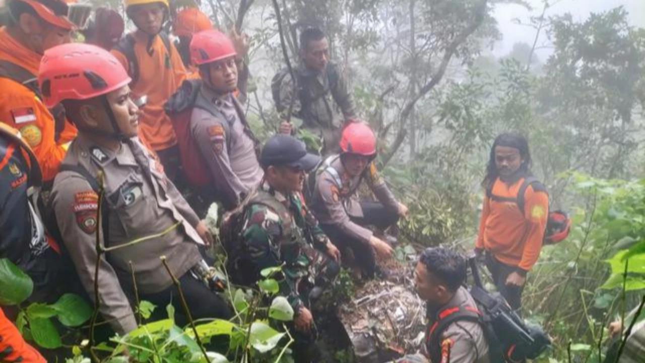 Kecelakaan Pesawat ATR 42-500, ASN Diberi Kenaikan Pangkat Anumerta
