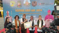 Majukan Pariwisata Labuan Bajo, Kuku Bima Menerima Penghargaan dari Pemda Manggarai Barat