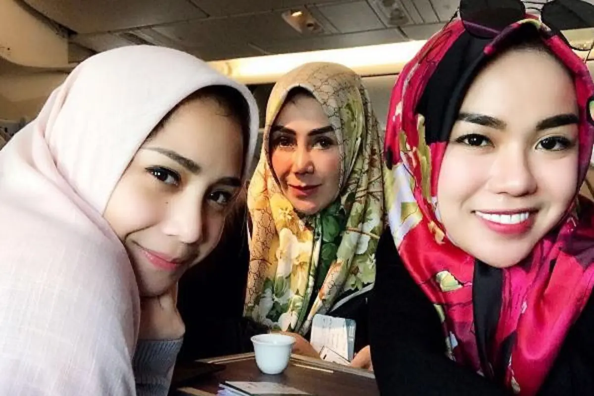 [Bintang] Nagita Slavina, Amy Qanita, dan Medina Zein