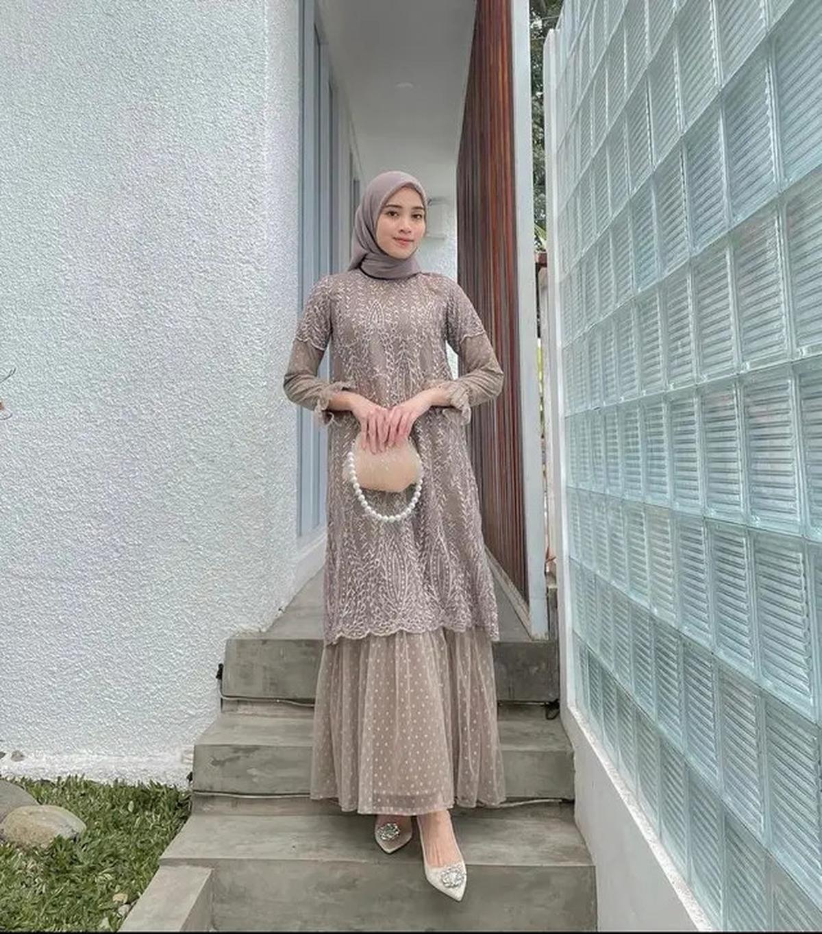 5 Model Baju Gamis Polos Modern Terbaru