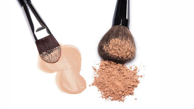 Tak Perlu Khawatir Lagi dengan Cara Jitu Menjaga Makeup Tetap Tahan Lama saat Pakai Kacamata