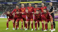 Timnas Spanyol berfoto sebelum dimulainya laga matchday pertama Grup E Piala Dunia 2022 menghadapi Timnas Kosta Rika di Al Thumama Stadium, Doha, Qatar, Rabu (23/11/2022) malam WIB. (AP/Alessandra Tarantino)