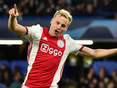 Pemain asal Belanda, Donny van de Beek, akhirnya resmi bergabung dengan Manchester United. Ia diikat dengan kontrak berdurasi lima tahun. (AFP/Glyn Kirk)