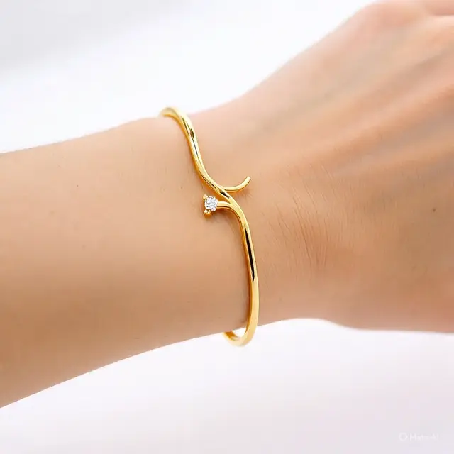 Gelang Emas Ekor Kucing dengan Berlian Mini