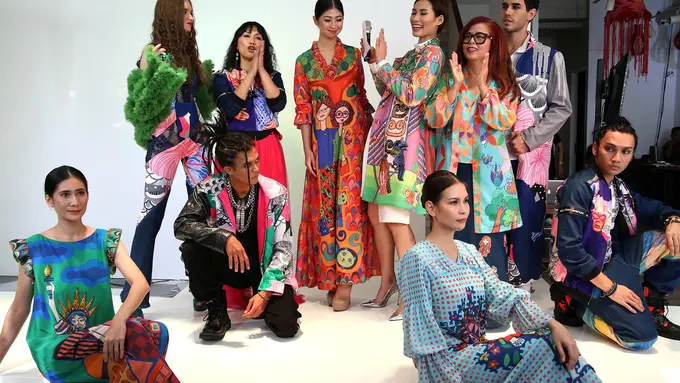 Cerita 2 Desainer Lokal Taklukan New York Fashion Week